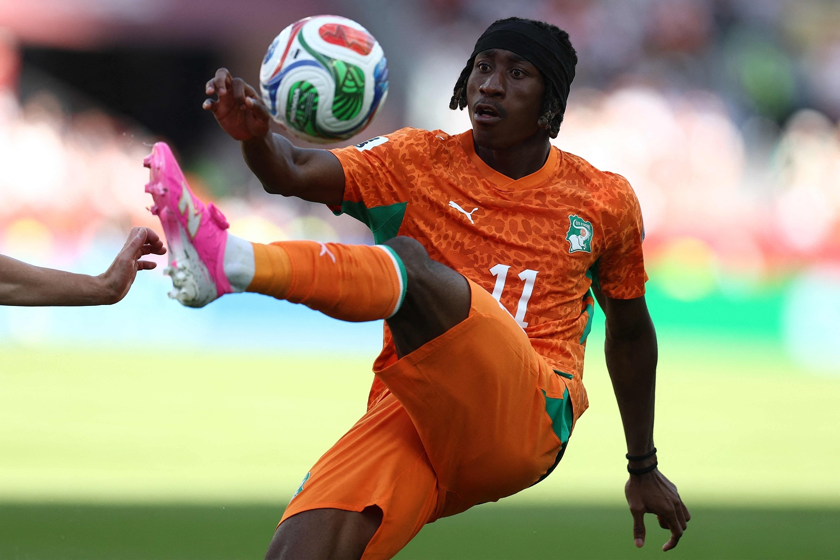 穆帅回归首胜 皇马4-1莱加内斯；FIFA成立200亿美元商业实体遭欧足联炮轰；曼奇尼二进宫救火意大利