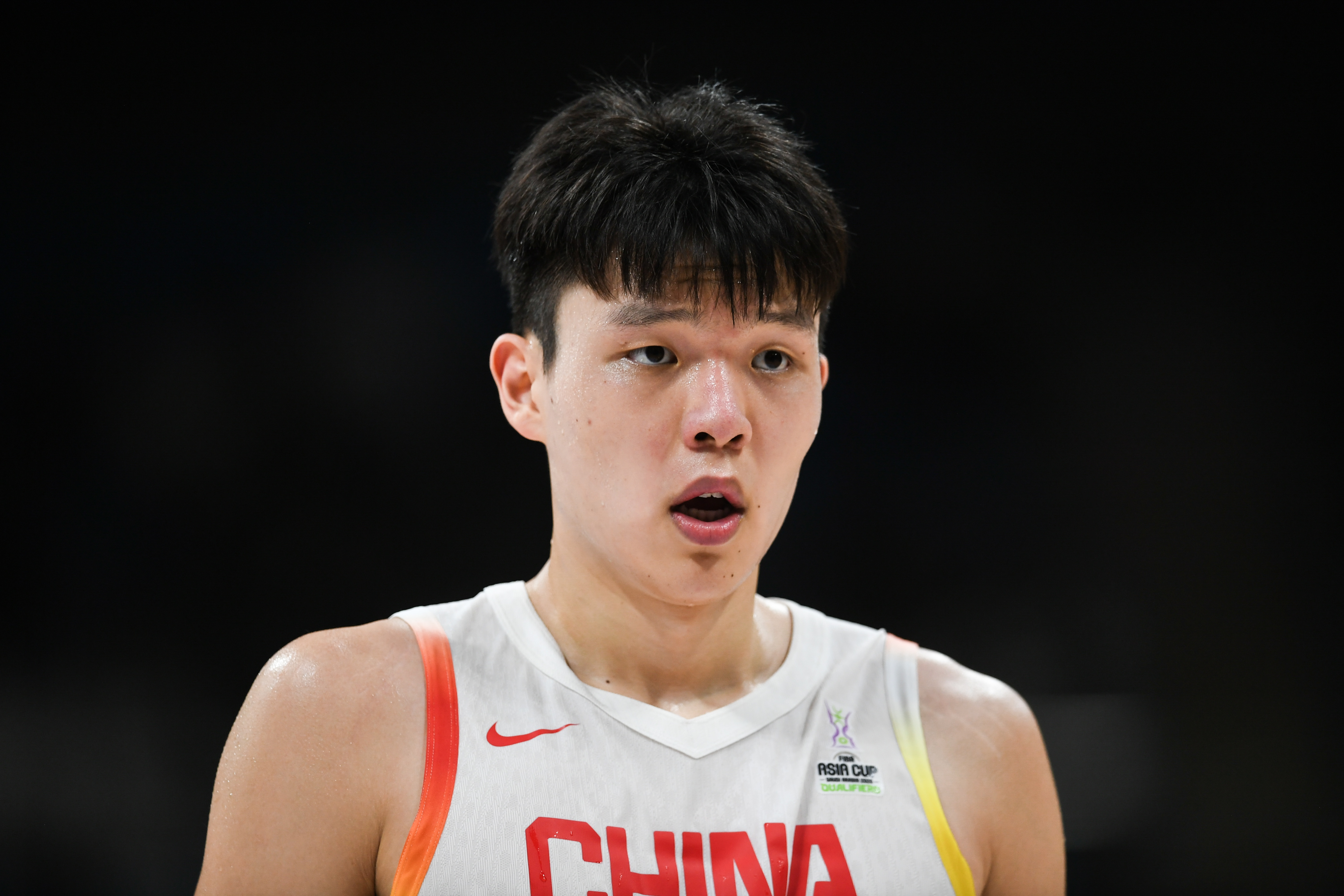 杨瀚森归队较晚也没有打热身赛 他的状态及融入程度有不确定因素 杨瀚森归队较晚也没有打热身赛 他的状态及融入程度有不确定因素
