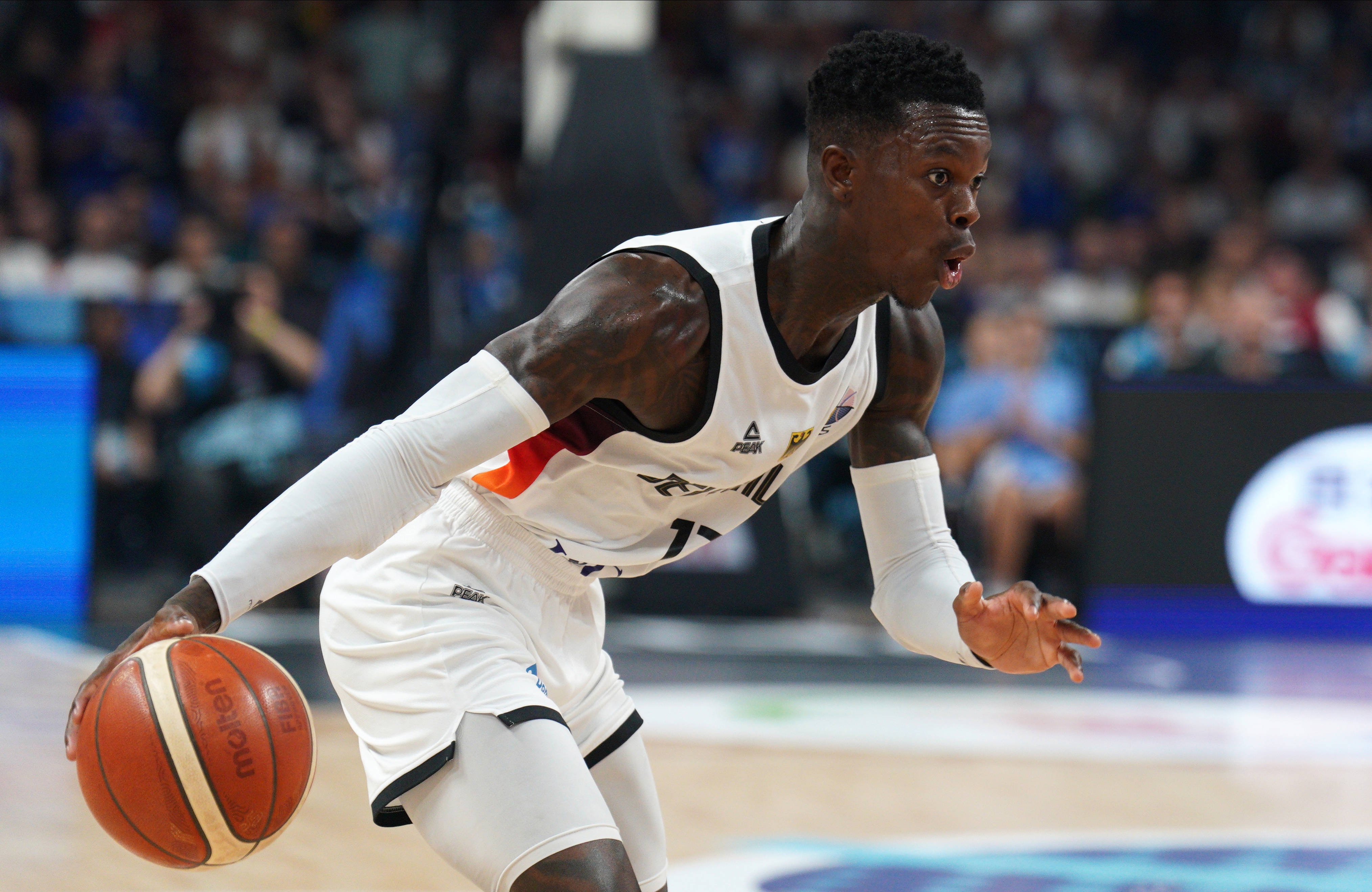 霍里打趣:施罗德在NBA频换队 但在世界杯他却是那个男人 霍里打趣:施罗德在NBA频换队 但在世界杯他却是那个男人